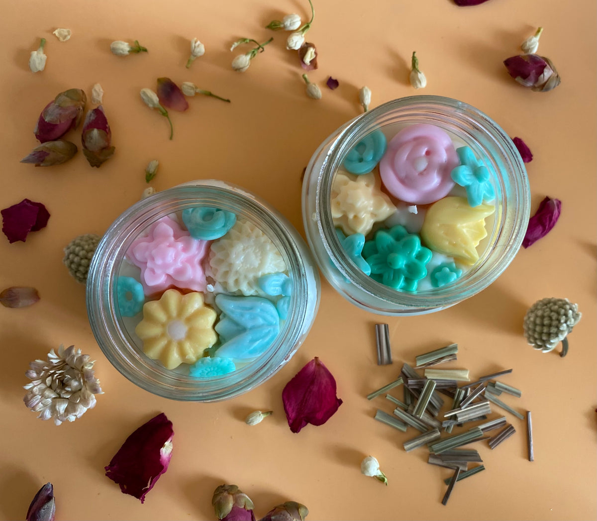 FLOWER CHILD CANDLE