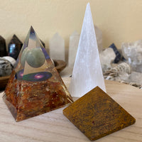 CALLIGRAPHY JASPER PYRAMID