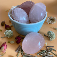 ROSE QUARTZ PALM STONE