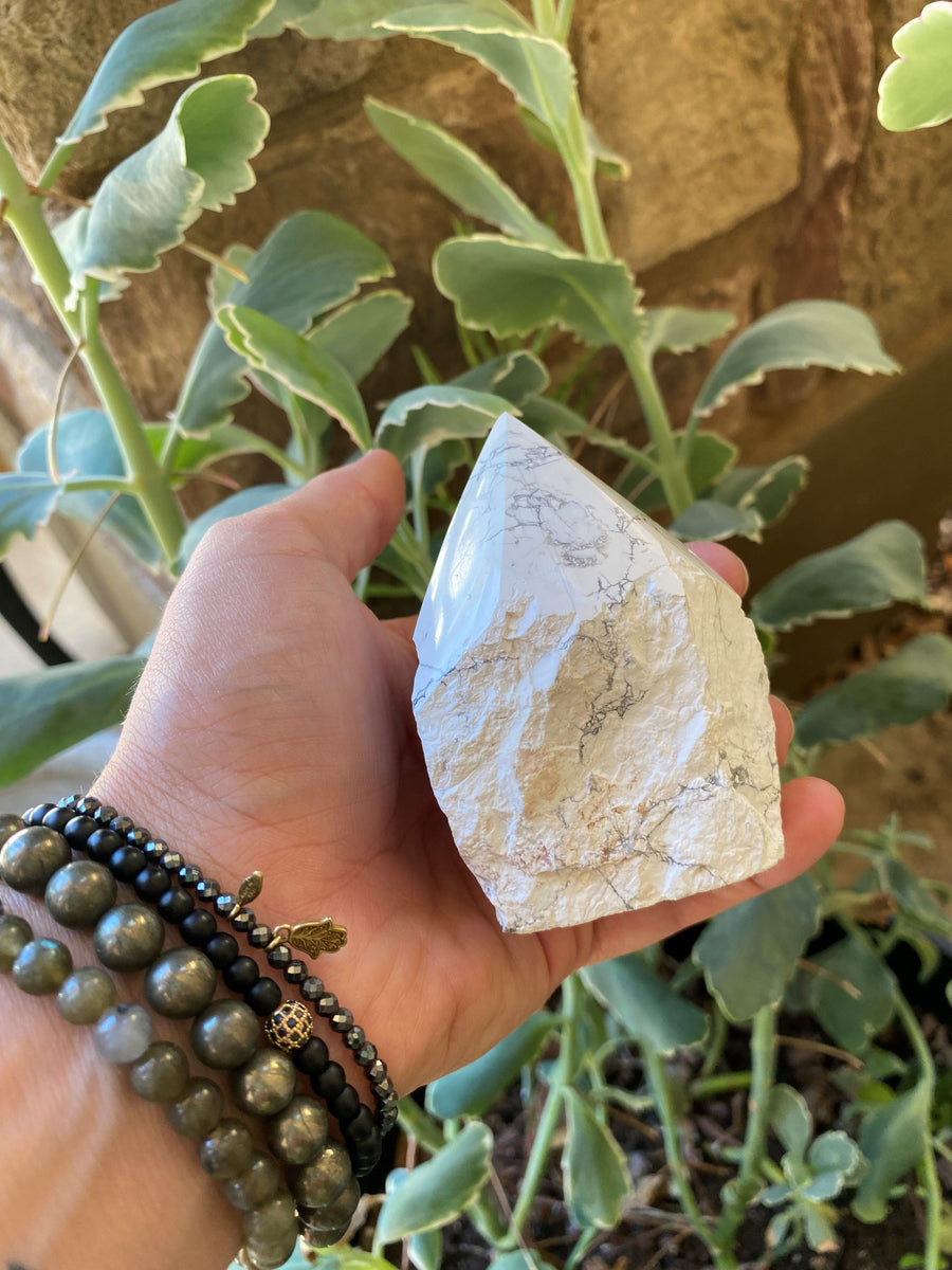 Howlite Top Polished Point